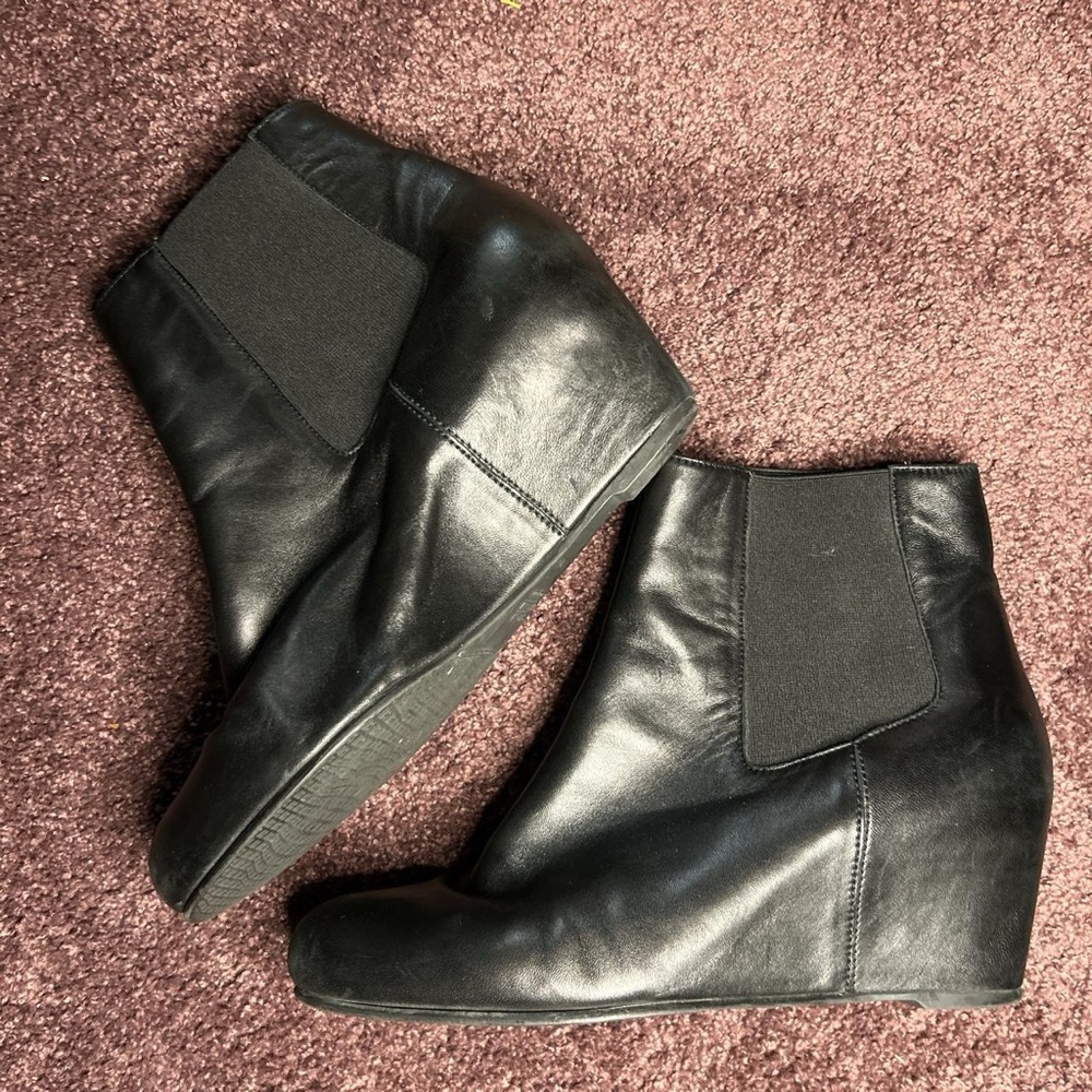 Stuart Weitzman black leather wedge chelsea ankle booties